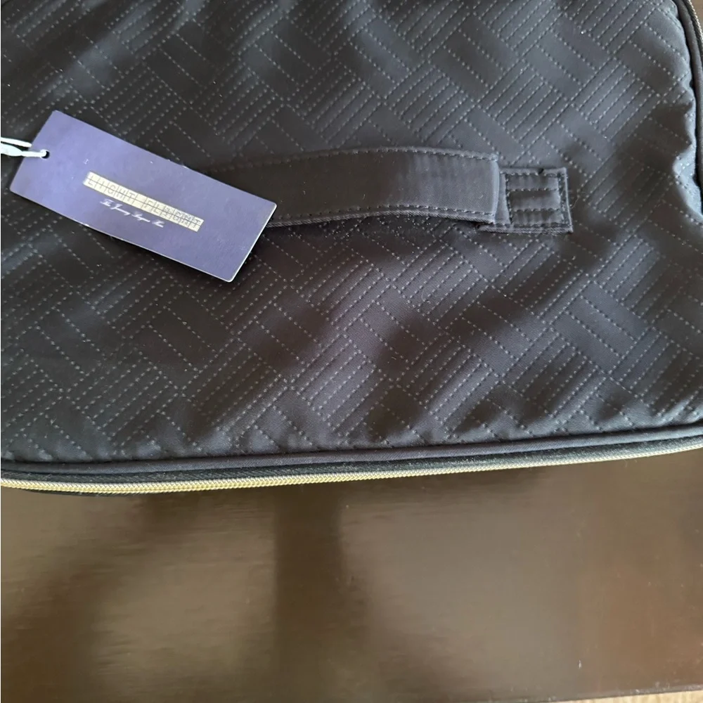 Women’s Light Flight Black Travel Organizer Bag with Gold Zipper